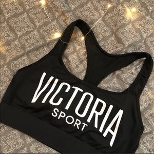 Victoria sport sports bra